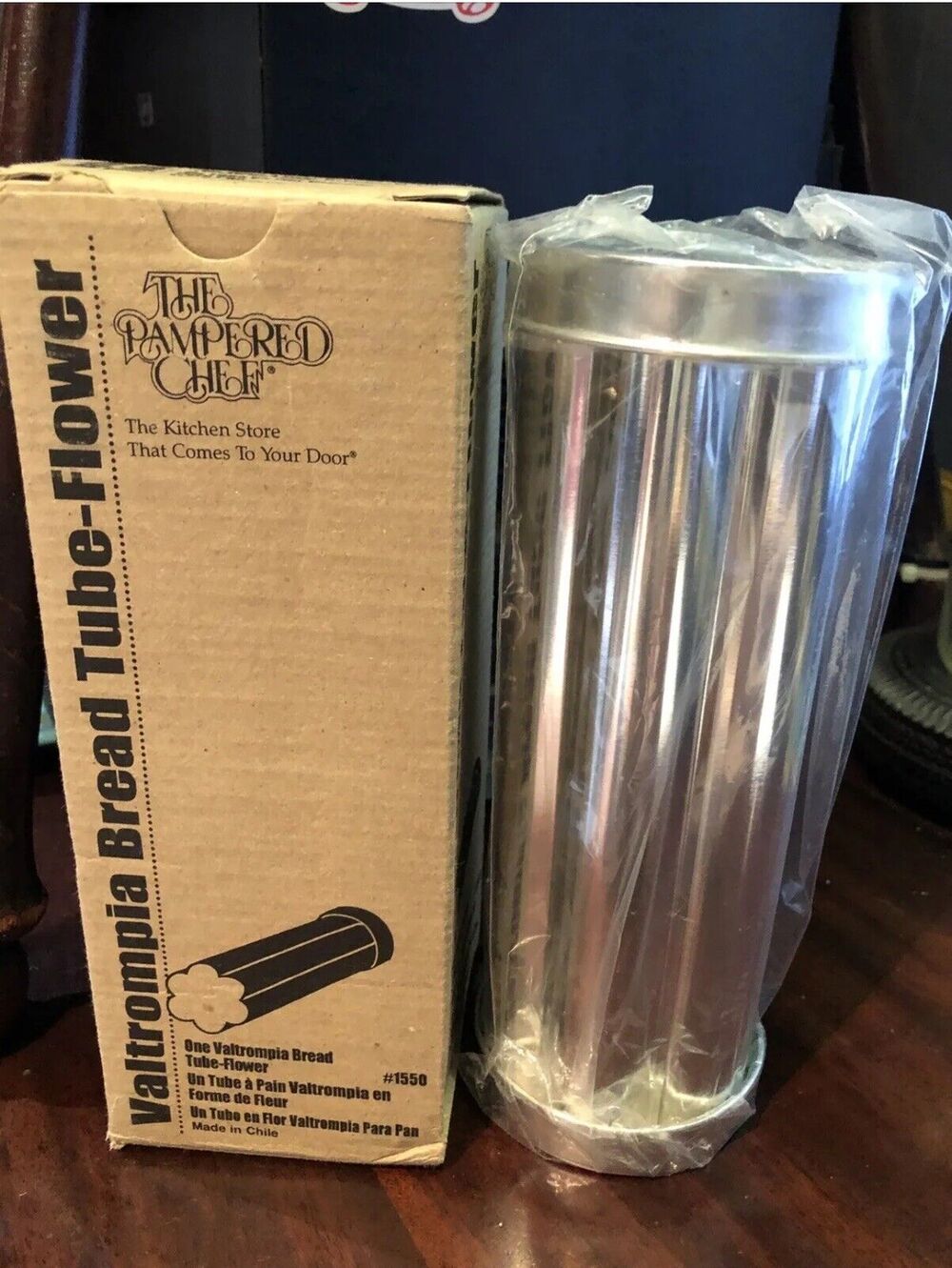 The Pampered Chef Valtrompia Bread Tube- Flower New In Box